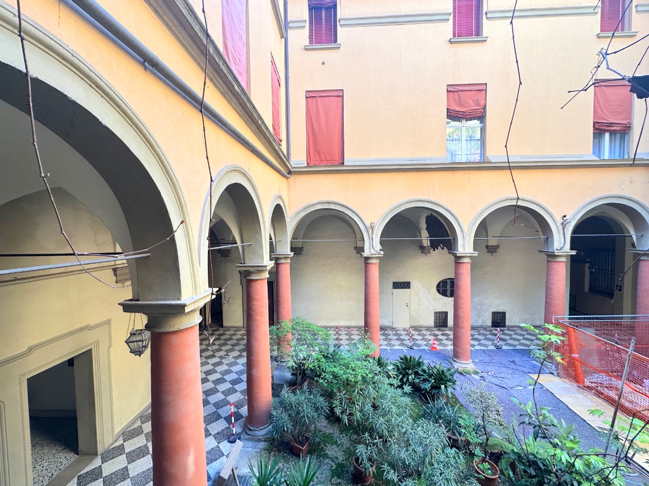 Affitto - Appartamento - Indipendenza - Bologna - € 1.600