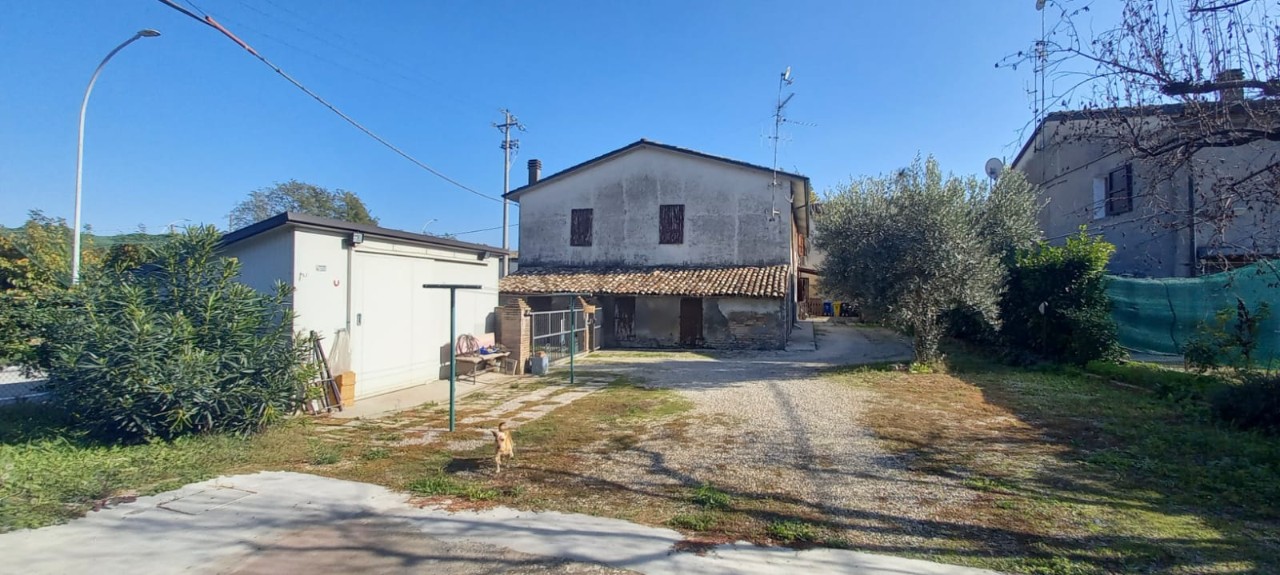 Casa indipendente in vendita a Durazzanino, Forlì (FC)
