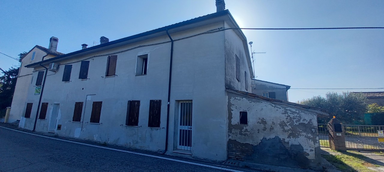 Casa indipendente in vendita a Durazzanino, Forlì (FC)