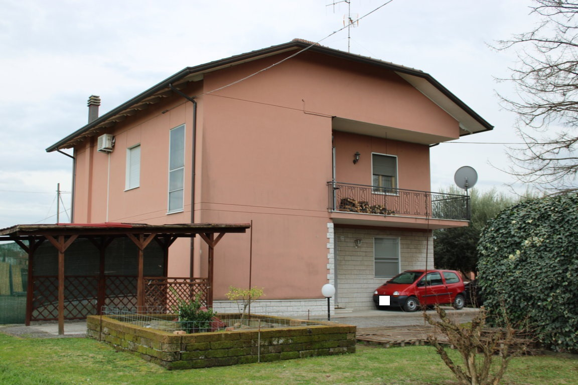 Casa indipendente in vendita a Santarcangelo Di Romagna (RN)