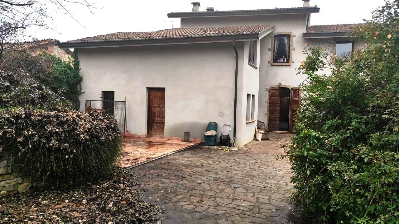 Villa in vendita a Podenzano (PC)