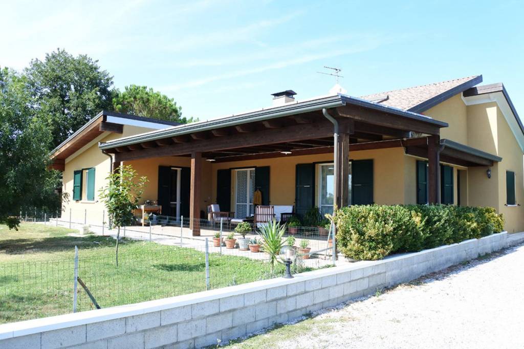 Villa in vendita a Castiglione Di Ravenna, Ravenna (RA)