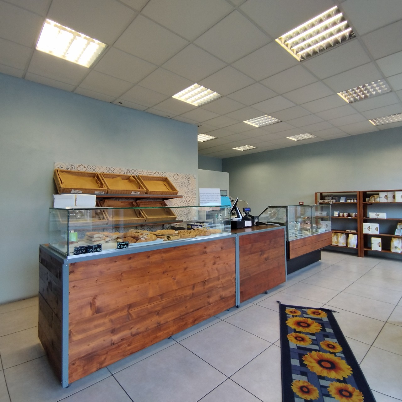 Negozio in vendita a Podenzano (PC)
