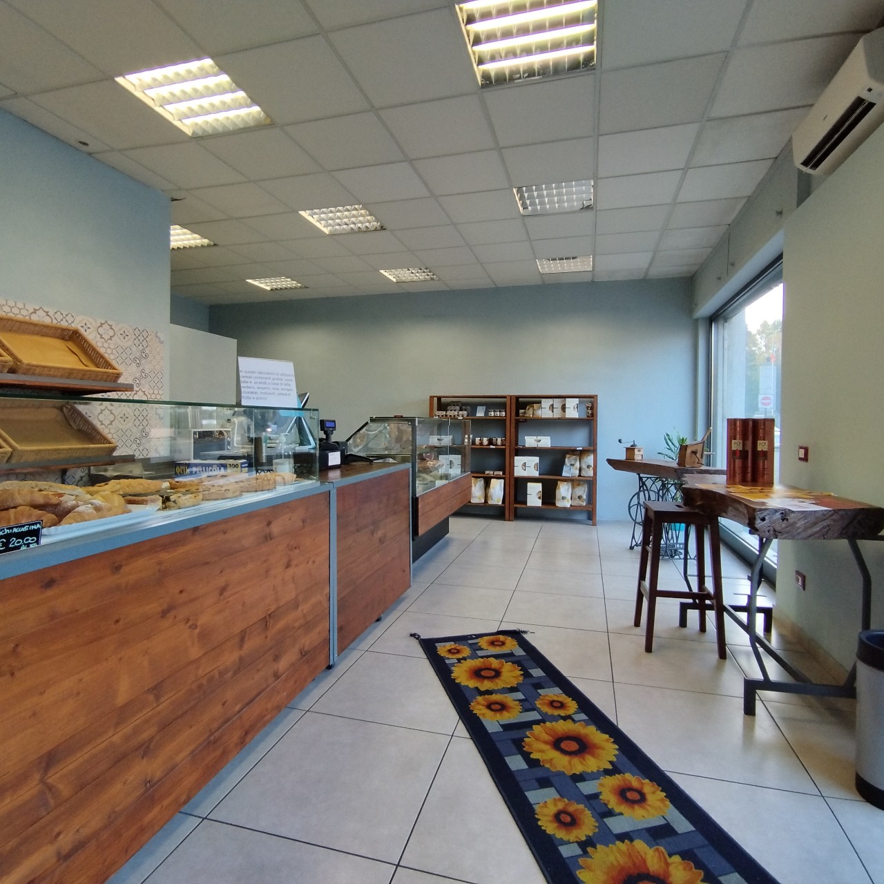 Negozio in vendita a Podenzano (PC)