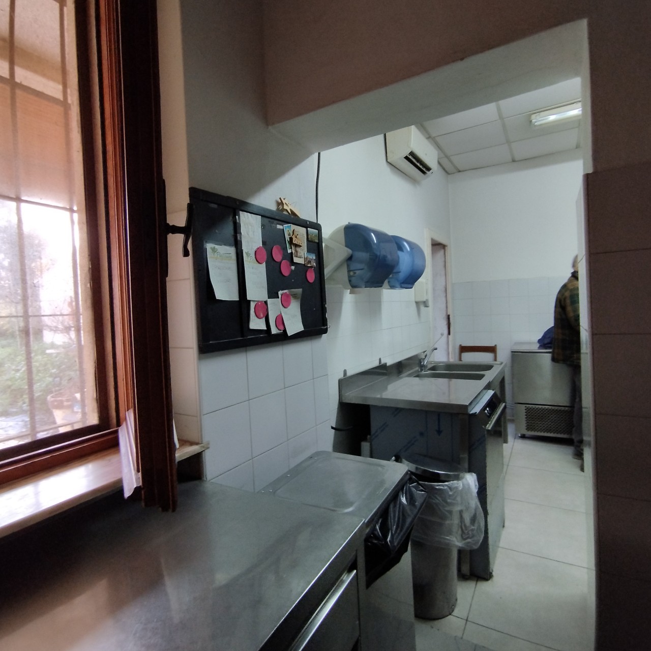Negozio in vendita a Podenzano (PC)