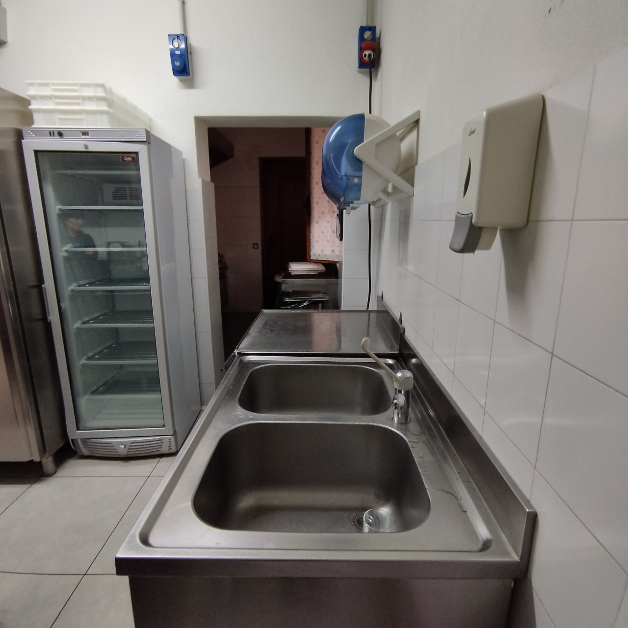 Negozio in vendita a Podenzano (PC)