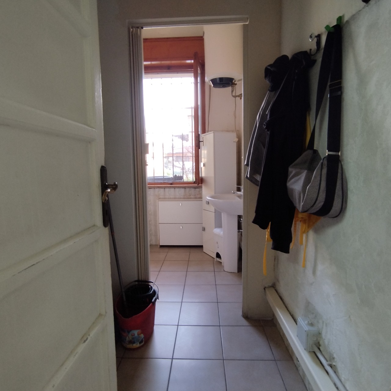 Negozio in vendita a Podenzano (PC)