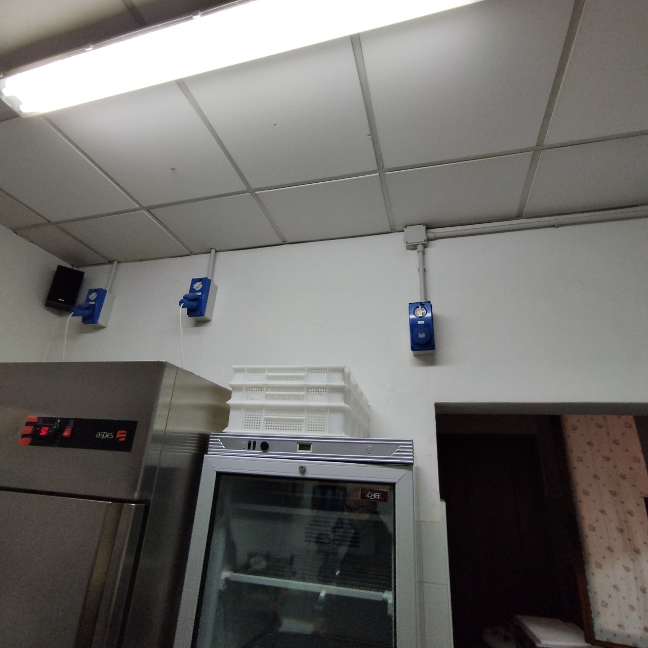 Negozio in vendita a Podenzano (PC)