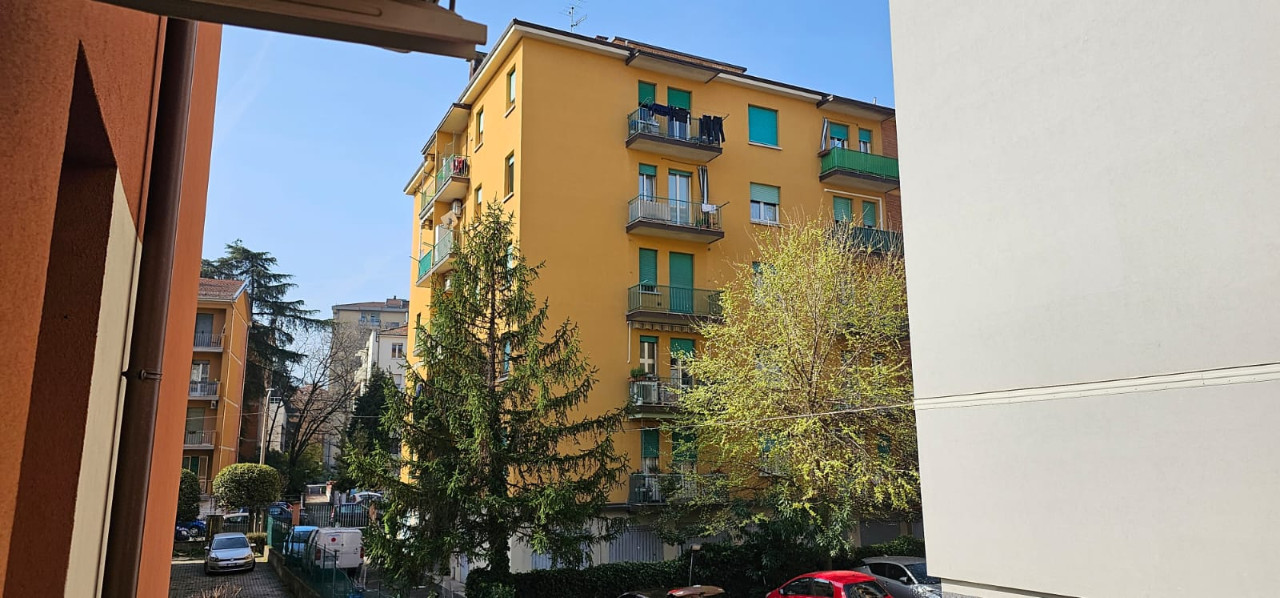 Appartamento in vendita a Toscana, Bologna (BO)