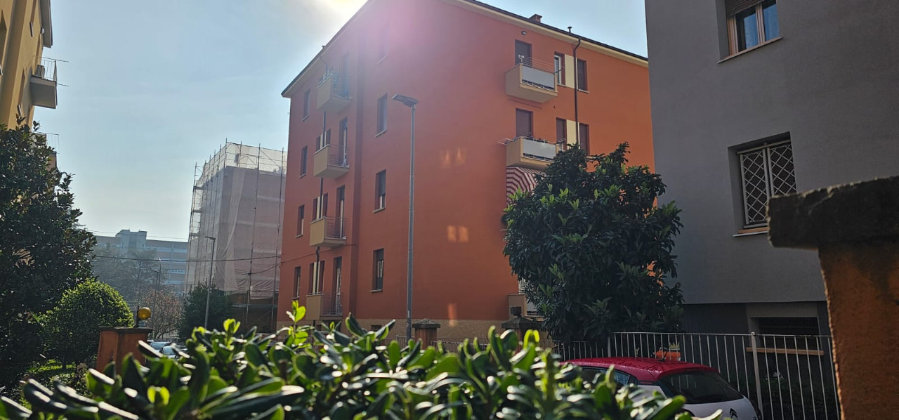 Appartamento in vendita a Toscana, Bologna (BO)