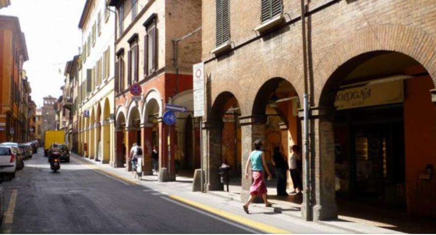 Vendita - Garage - Centro Storico - Bologna - € 235.000
