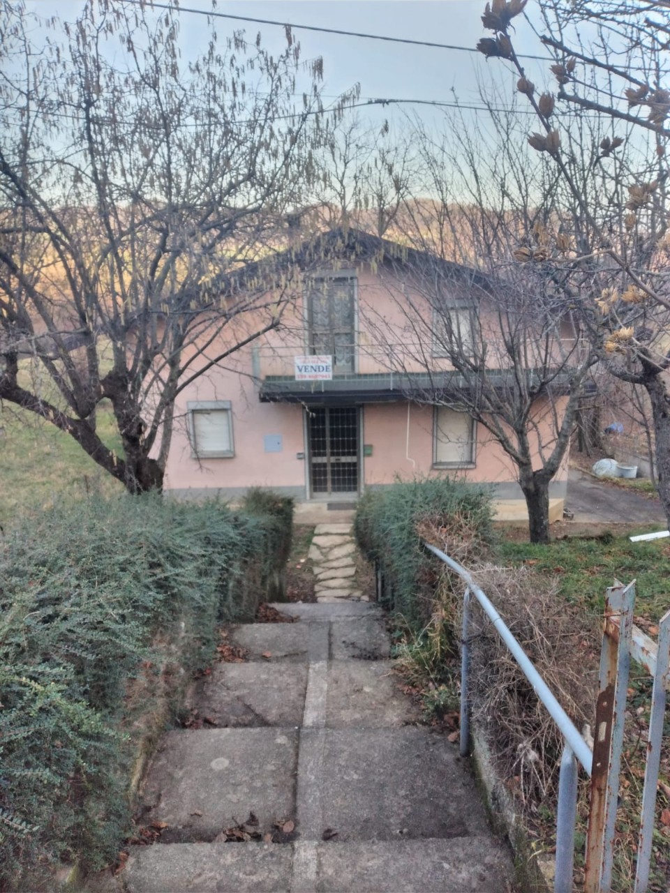 Casa indipendente in vendita a Castelnovo Ne' Monti (RE)
