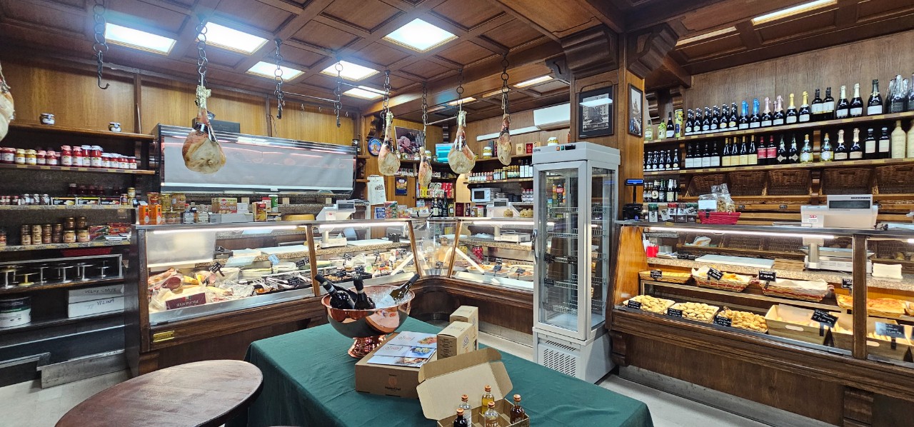 Vendita - Gastronomia / Rosticceria - Massarenti - Bologna - € 50.000