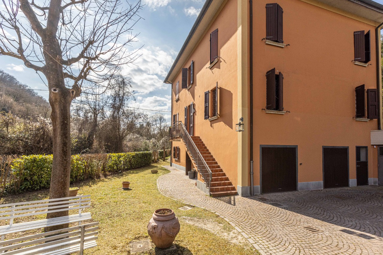 vendita villa indipendente bologna  Saragozza Fuori Porta