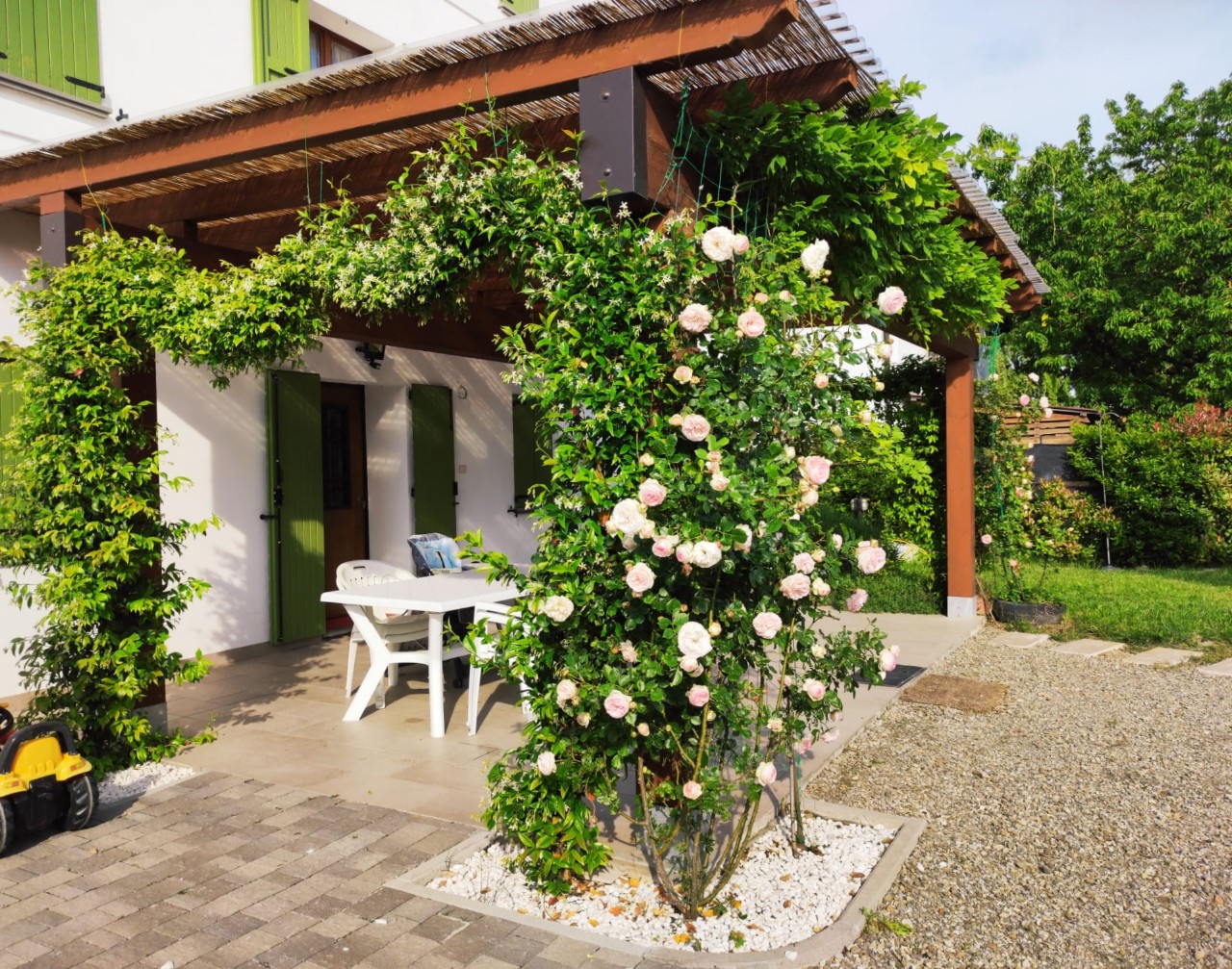Villa Abbinata in vendita Reggio Emilia Zona Roncocesi