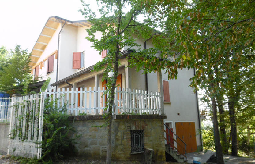 Villa Abbinata in vendita Carpineti