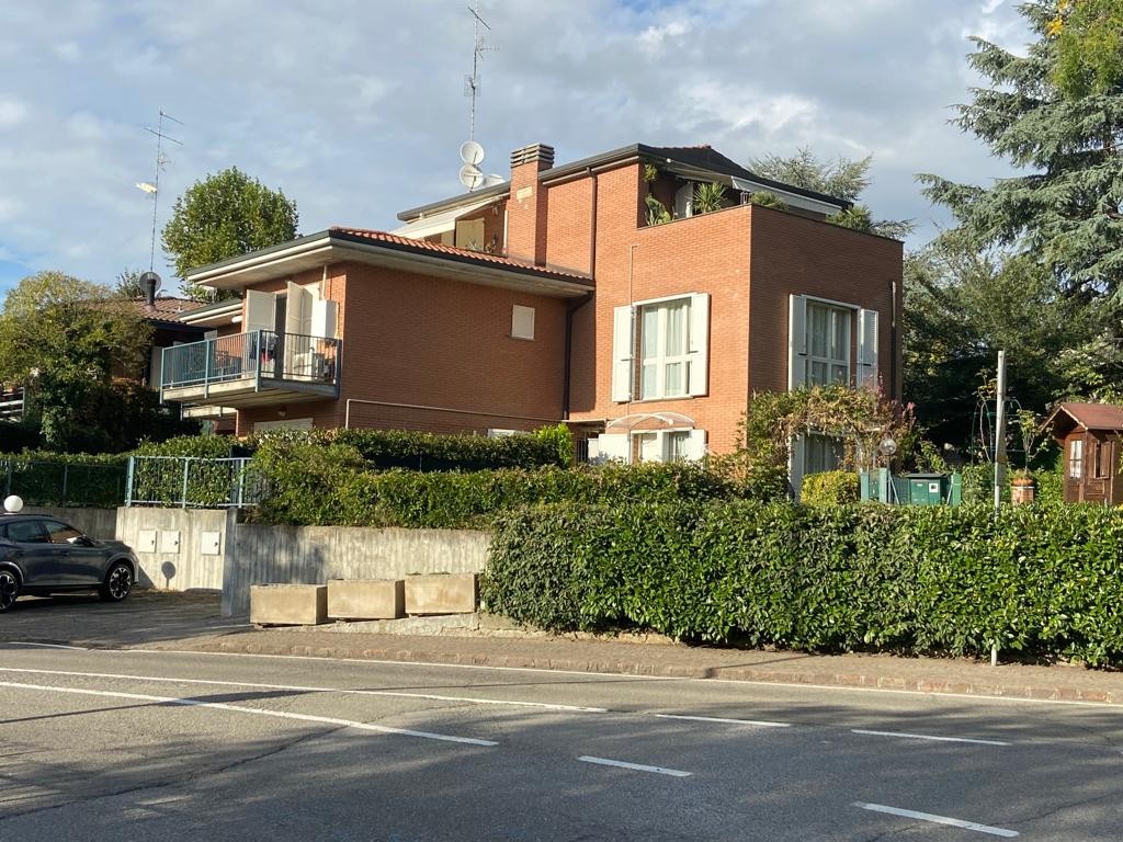 Porzione Di Casa in vendita Modena Zona Villaggio Zeta