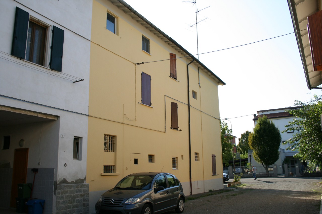 Villa Unifamiliare - Indipendente REGGIO NELL