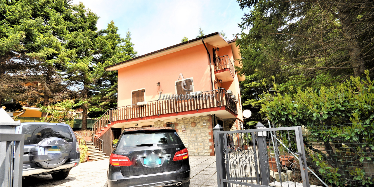Villa Indipendente in vendita Maiolo