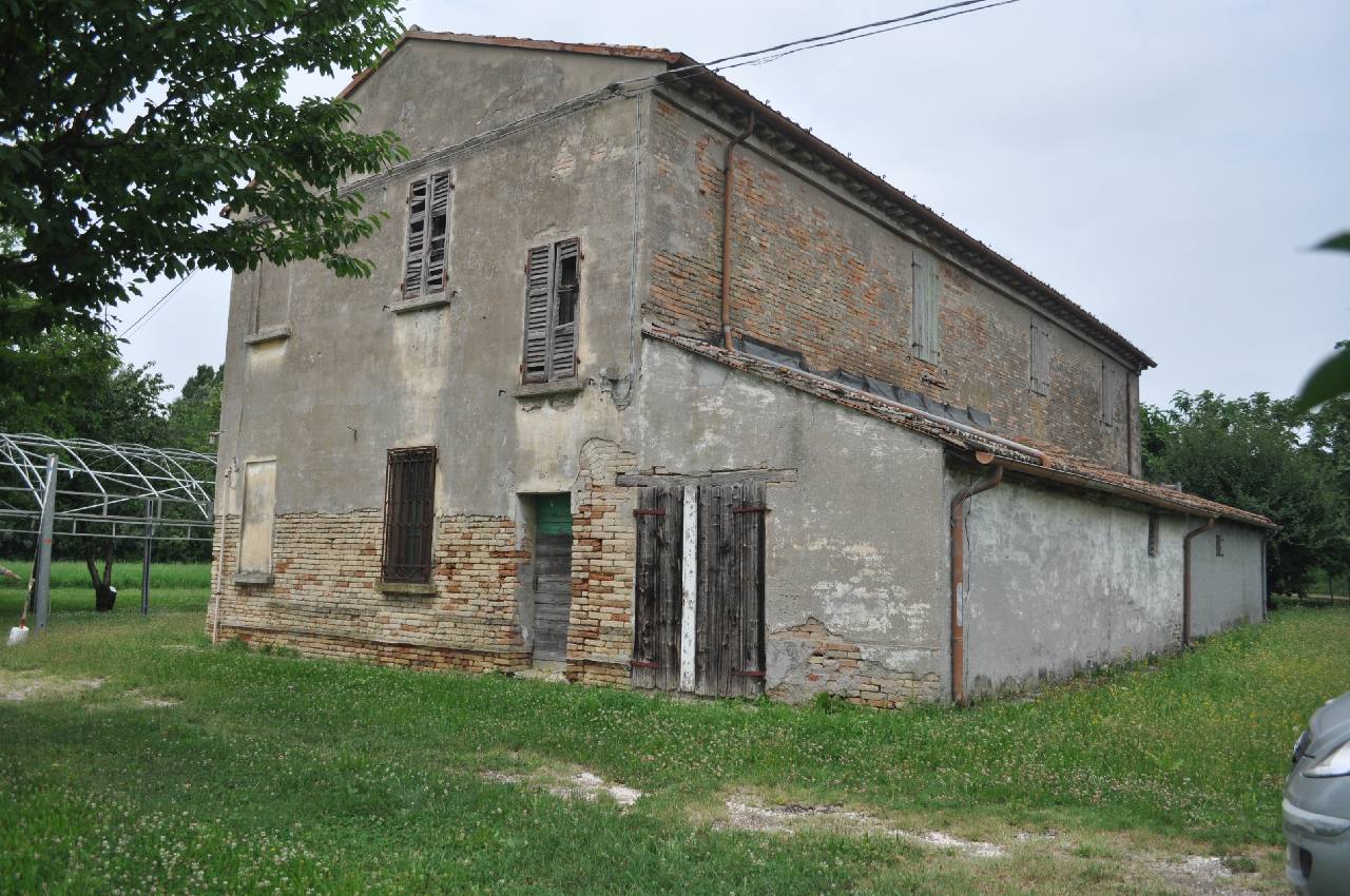 Rustico - Cascina RAVENNA vendita  Madonna dell Albero  Agenzia Global di Pietro Porzio