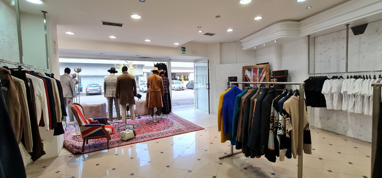 Abbigliamento-scarpe in vendita Argelato