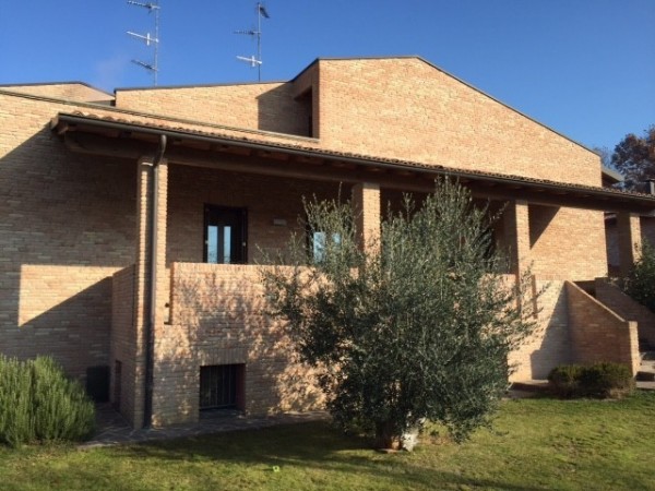 Villa Indip. in vendita Montechiarugolo