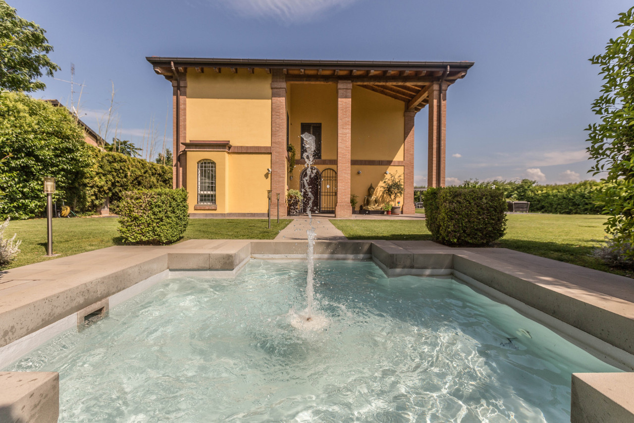 Villa Unifamiliare - Indipendente BENTIVOGLIO vendita  Bentivoglio  La Soffitta Studio immobiliare